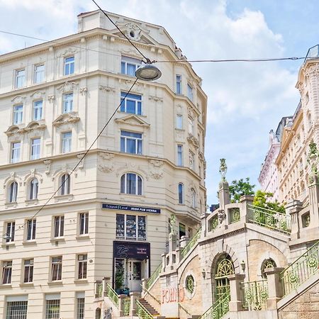 Pension Mozart - Newly Renovated เวียนนา ภายนอก รูปภาพ