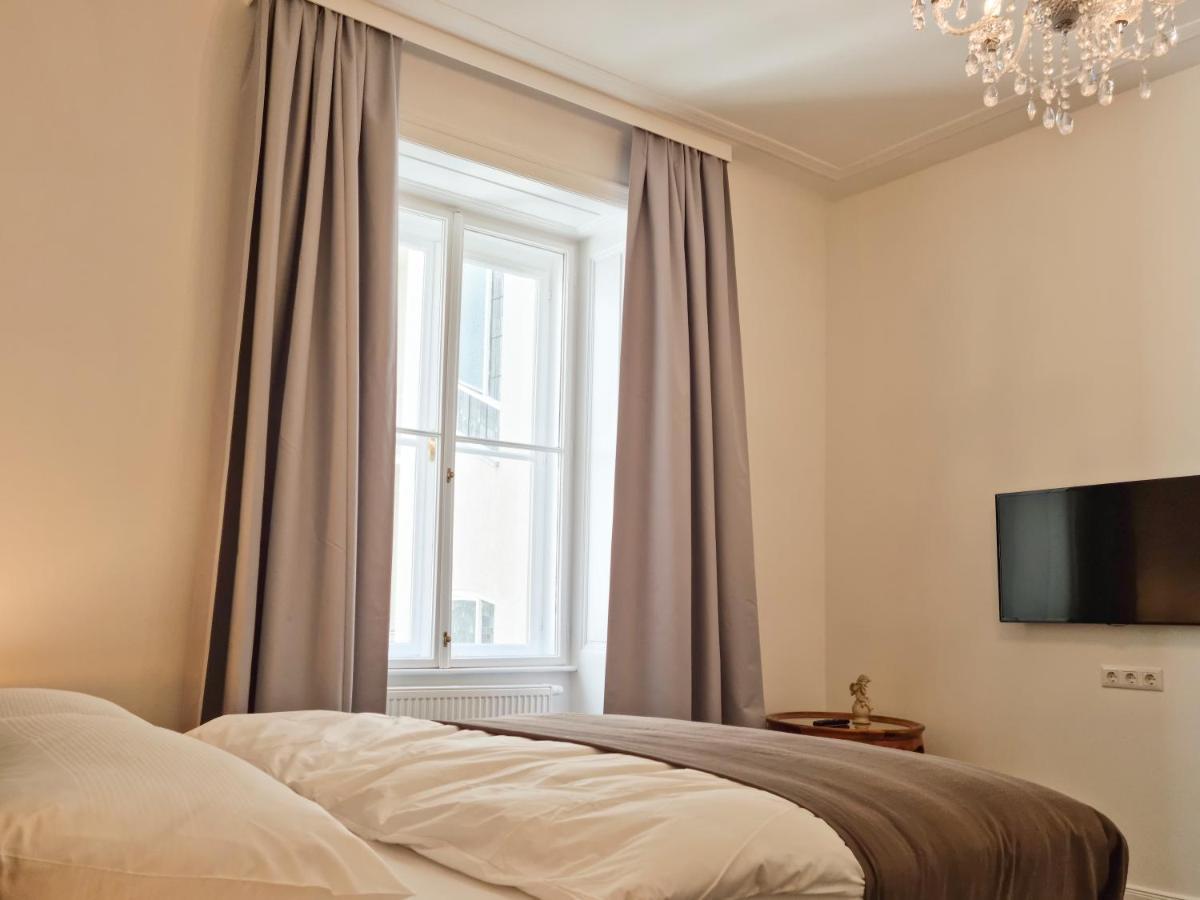 Pension Mozart - Newly Renovated เวียนนา ภายนอก รูปภาพ