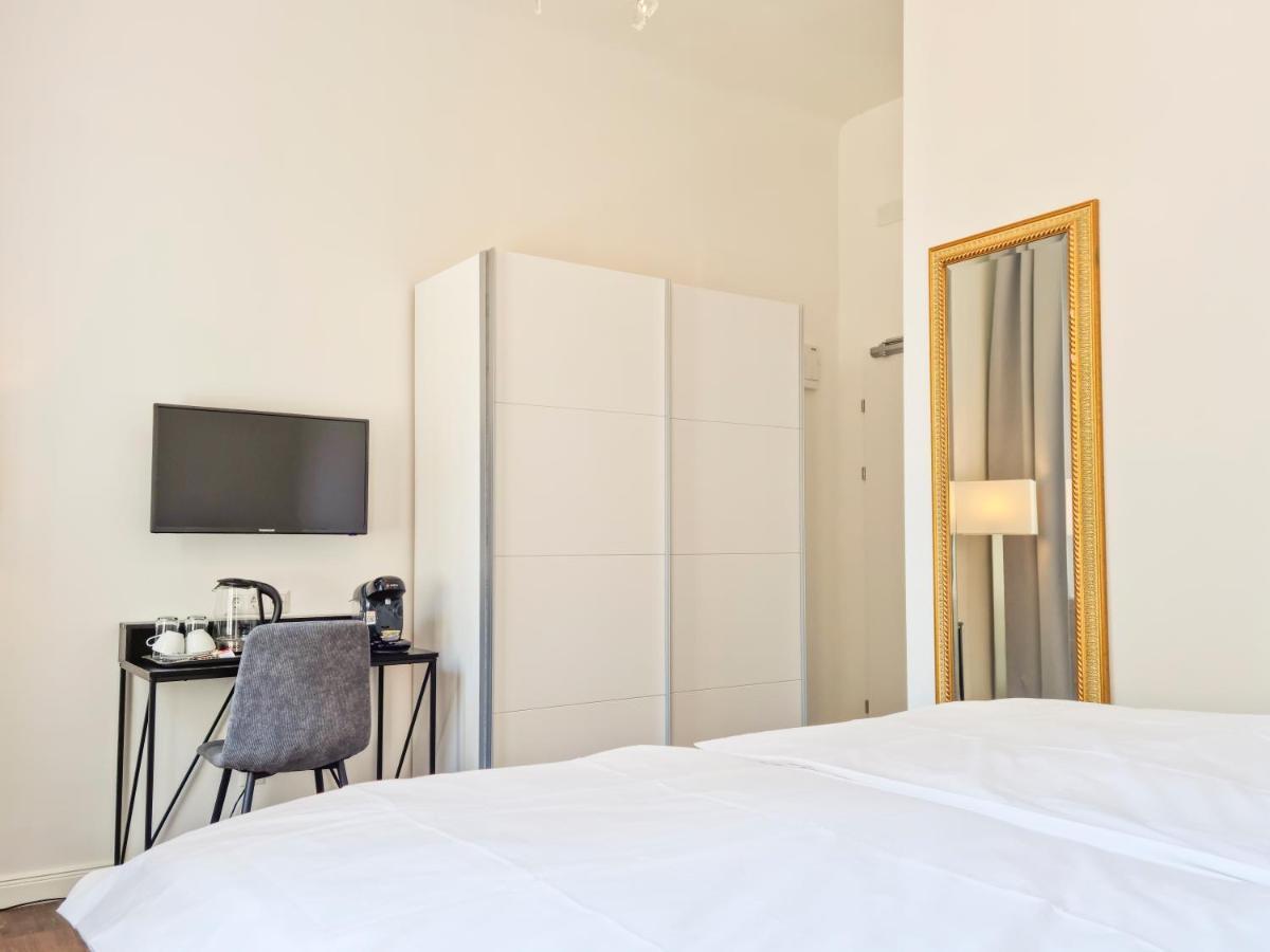 Pension Mozart - Newly Renovated เวียนนา ภายนอก รูปภาพ