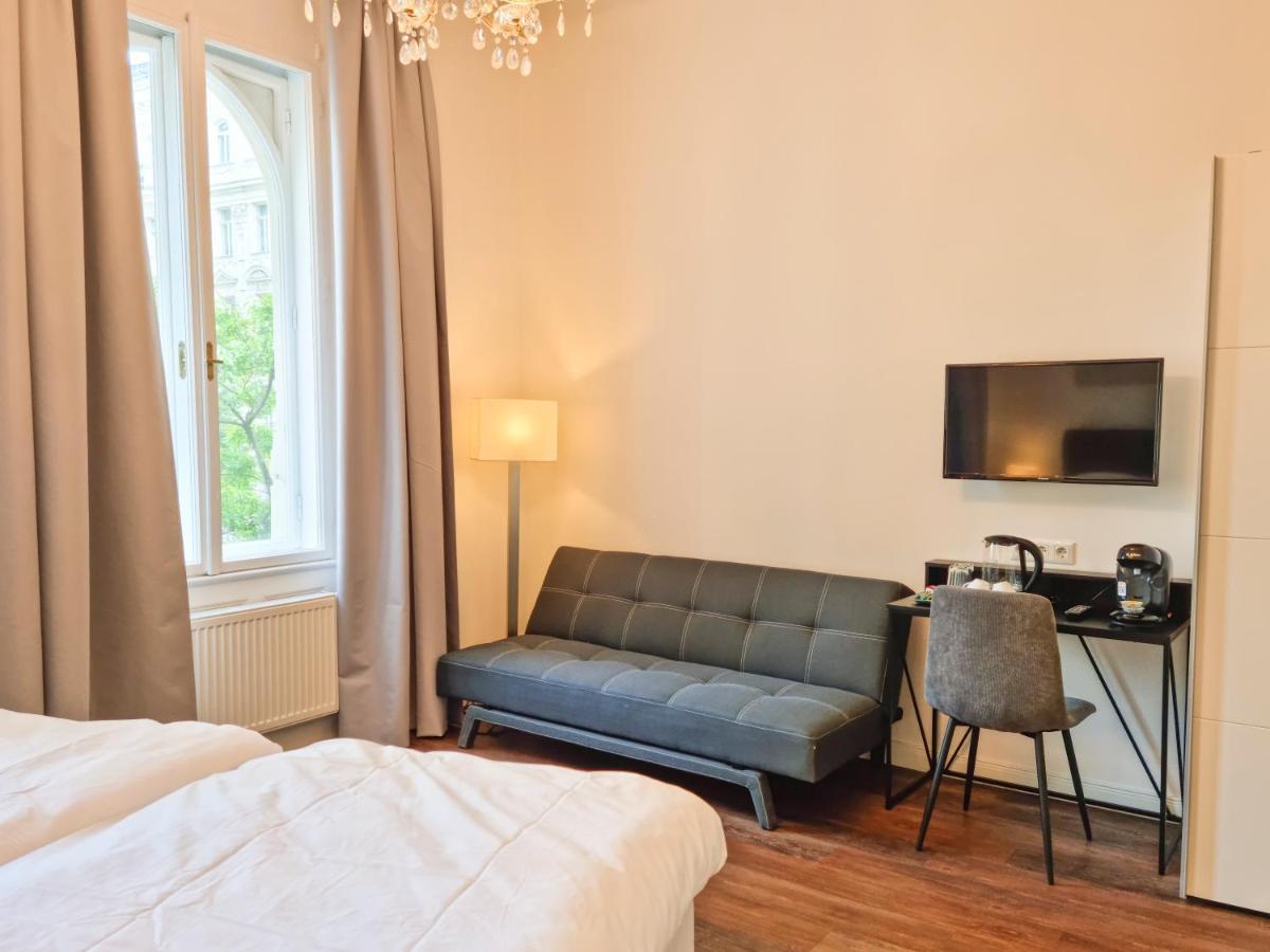 Pension Mozart - Newly Renovated เวียนนา ภายนอก รูปภาพ