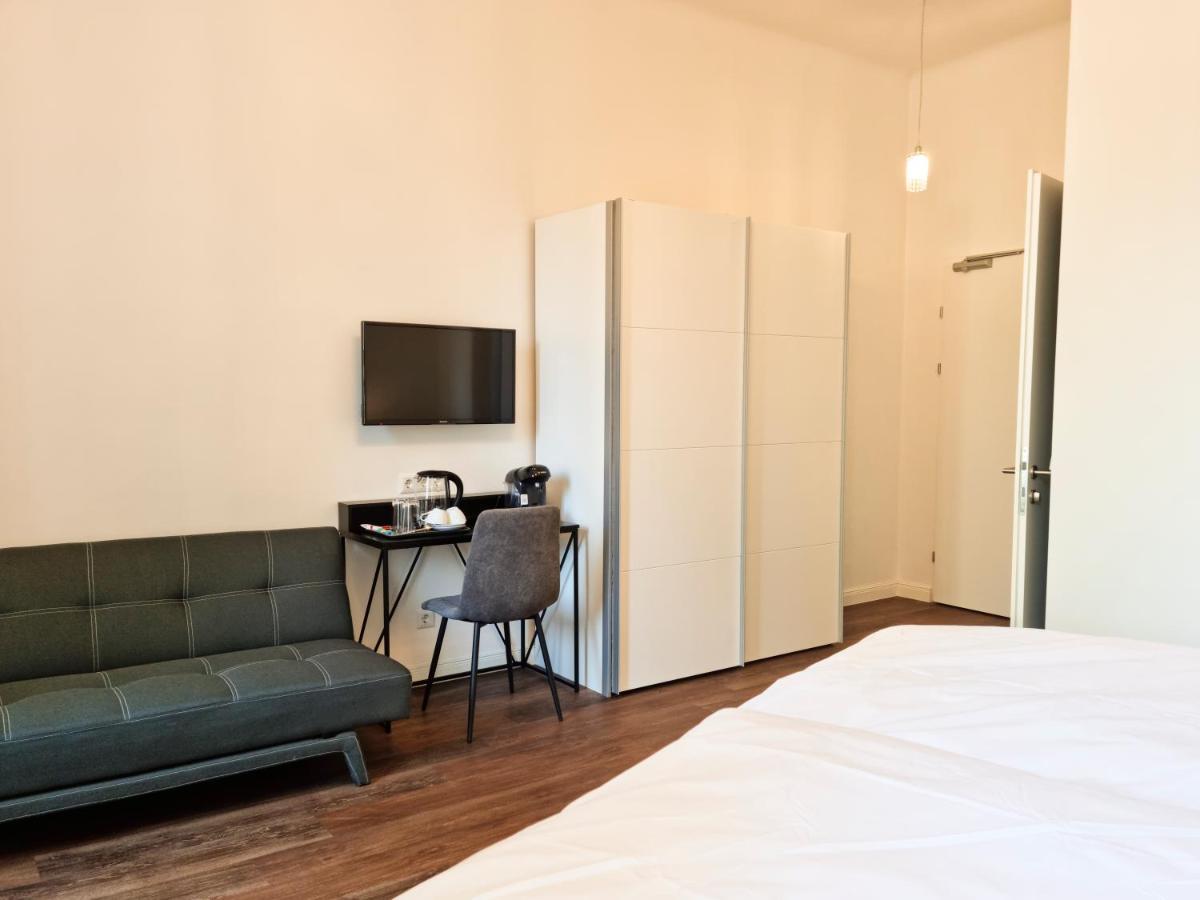 Pension Mozart - Newly Renovated เวียนนา ภายนอก รูปภาพ