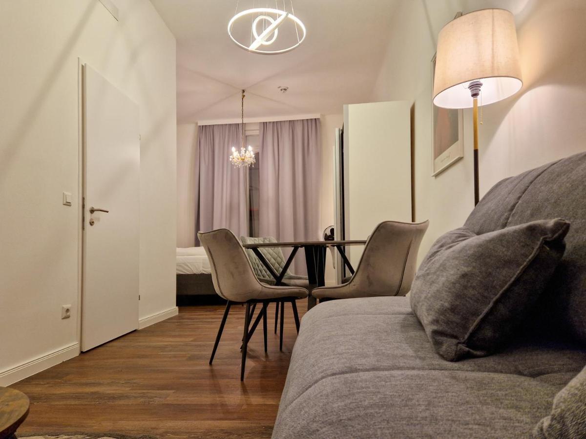 Pension Mozart - Newly Renovated เวียนนา ภายนอก รูปภาพ