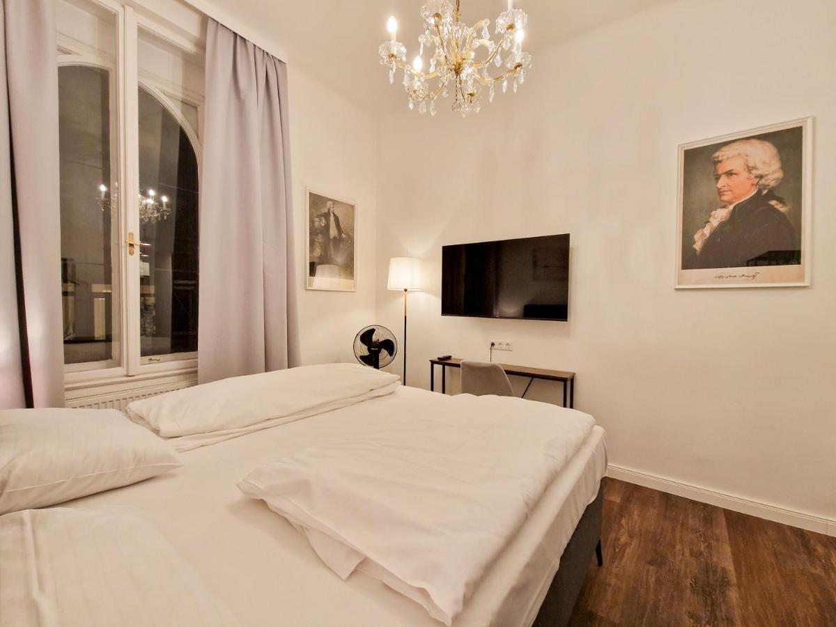 Pension Mozart - Newly Renovated เวียนนา ภายนอก รูปภาพ