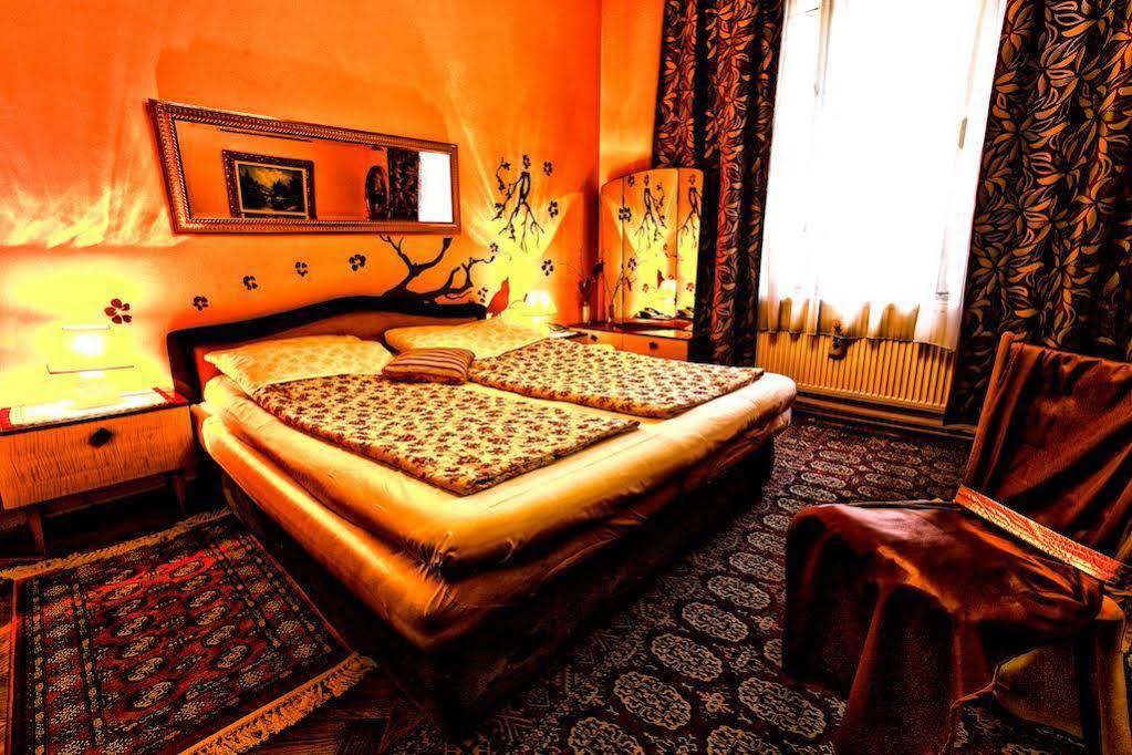 Pension Mozart - Newly Renovated เวียนนา ภายนอก รูปภาพ